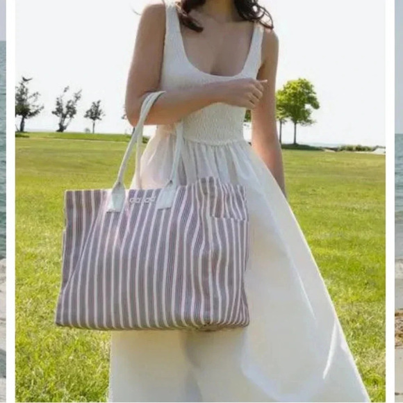 CARAA Beach Totein Nautical​​​ - Picture 2 of 2